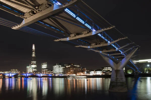 Belle image de paysage de la skyline de Londres la nuit Images De Stock Libres De Droits