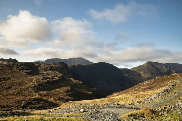 Haystacks ve High Stile mou 'nun destansı sonbahar manzarası — Stok fotoğraf