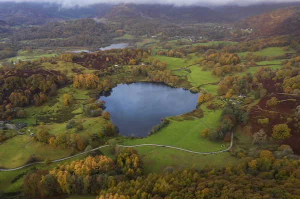 Vacker levande antenn drönare landskap bild av soluppgången i Aut — Stockfoto