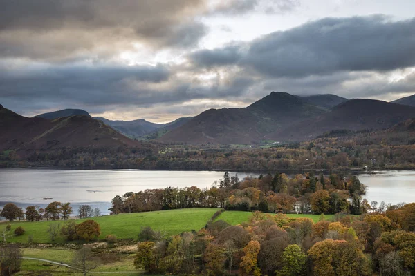 Majestätisk höst Fall landskap bild av utsikten från Castlehead i — Stockfoto