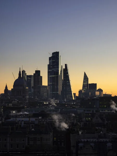 Epic dawn sunrise landscape cityscape over London city sykline l — Stock Photo, Image