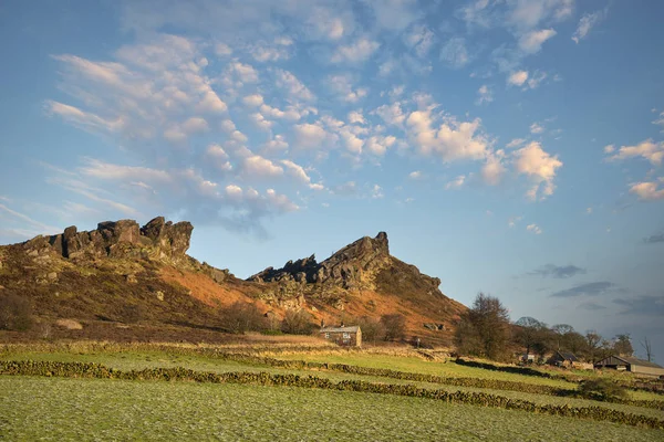 Beautiful Peak District Winter landscape of view from The Roache — Stock Photo, Image