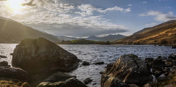 Beautiful Epic Landscape Llynnau Mymbyr Snowdon Peak Distance Winter — Stock Photo, Image