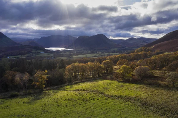 Oszałamiający Powietrzny Dron Jesień Krajobraz Krajobrazu Low Fell Lake District — Zdjęcie stockowe