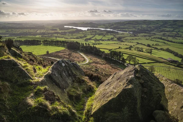 Stunning Peak District Winter Landscape View Top Hen Cloud Countryside — Stockfoto