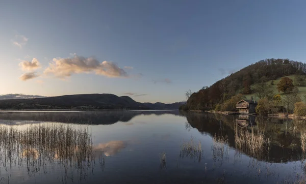 Impresionante Amanecer Otoño Otoño Imagen Del Paisaje Ullswater Distrito Los —  Fotos de Stock