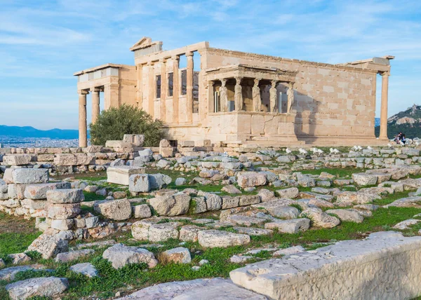 Templo de Erechtheion antigo em acropolis de Atenas em Greece — Fotografia de Stock