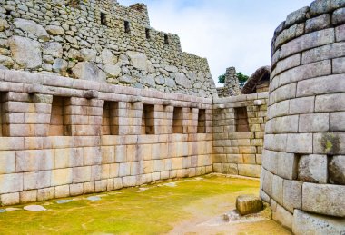 Peru 'daki Machu Picchu İnka harabelerinin şaşırtıcı duvarları ve pencereleri