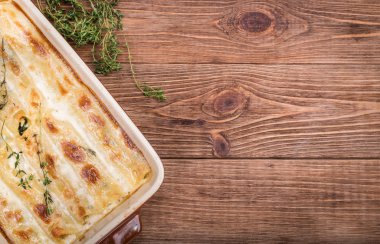 Tavuk Makarna makarna alır. Pişirme kavramı .