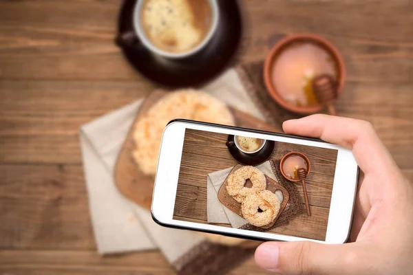 Bagel de grão inteiro orgânico saudável para café da manhã. — Fotografia de Stock