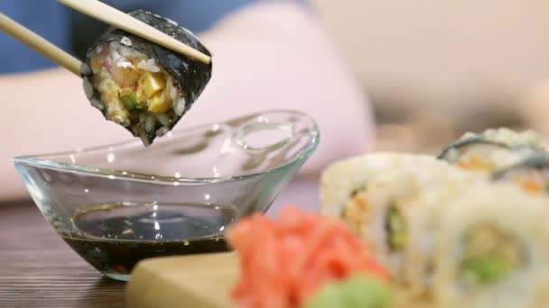 Cinemagraph Sauce Soja Goutte Goutte Sushi Photo Mouvement — Video