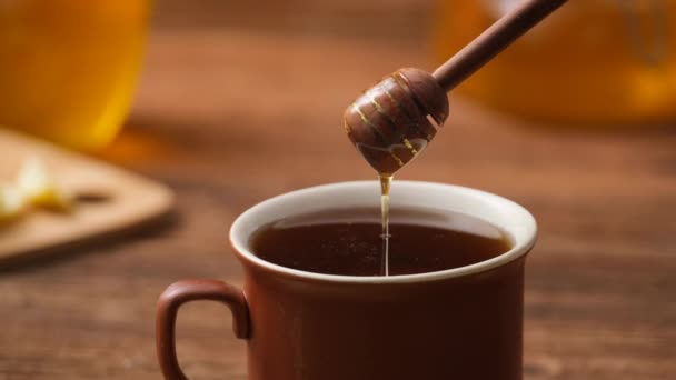 Çay Fincanına Bal Dökülüyor Yakın Çekim — Stok video