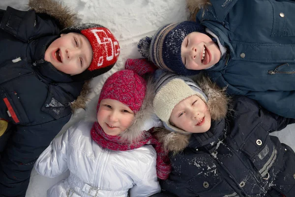 Children's winter fun — Stock Photo, Image