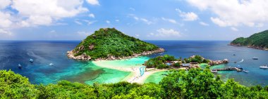 Koh Tao adasının tepesinden panoramik manzara