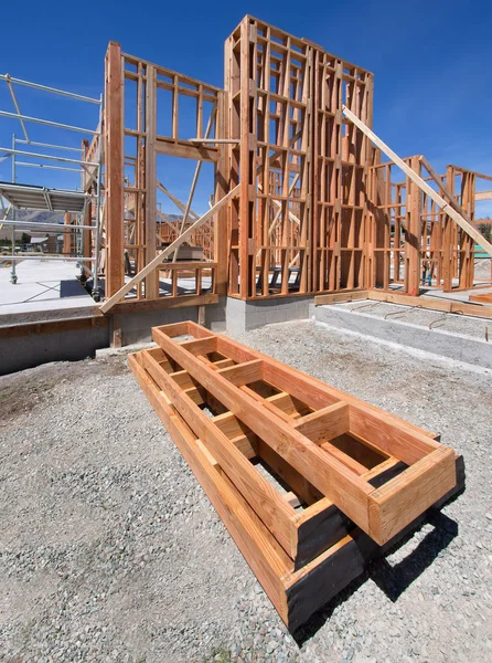 Estructura de una casa nueva en construcción —  Fotos de Stock