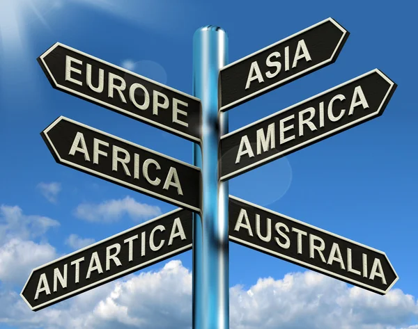 Europe Asia America Africa Antartica Australia Signpost Showing — Stock Photo, Image