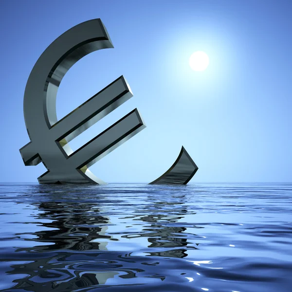 Euro che affonda nel mare mostrando depressione recessione ed Economi — Foto Stock