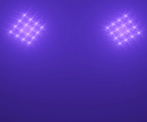 Schijnwerpers in de nachtelijke hemel voor verlichting of evenement — Stockfoto