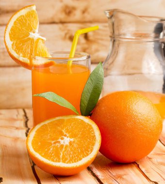 Tropikal meyve ve meyve suyu, içecekler sağlıklı portakal suyu temsil eder 