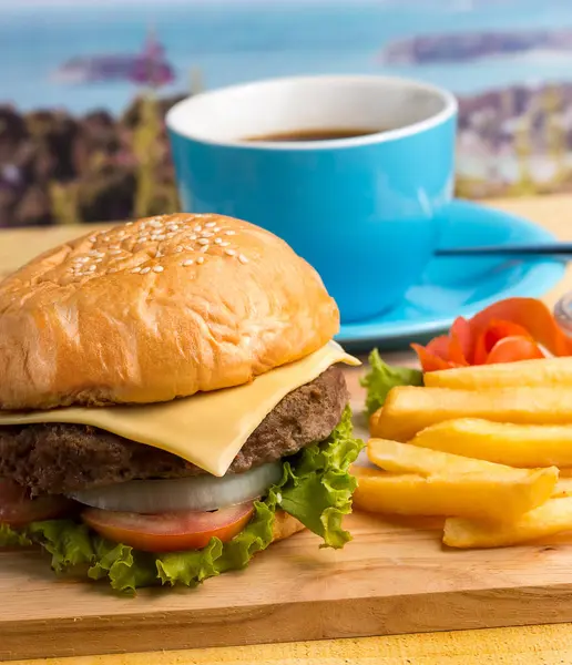 Burger Roll Dinner muestra comida rápida y Bbq — Foto de Stock