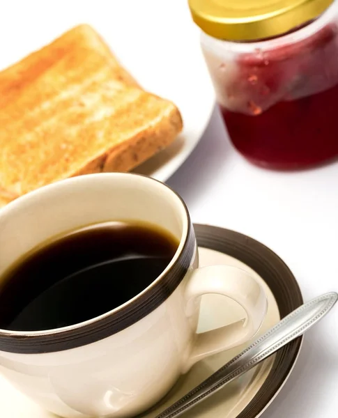 Tost ve kahve gösterir meyve reçel ve Kahvaltı — Stok fotoğraf
