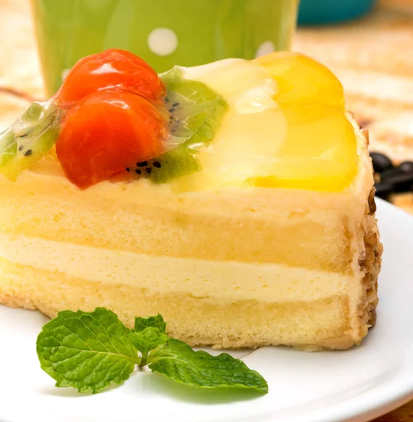 Strawberry Cake Plate Indicates Fresh Cream Gateau And Bakery — Stock Photo, Image