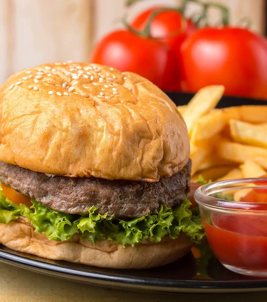 Burger Chips almuerzo indica cuarto de libra y pan — Foto de Stock