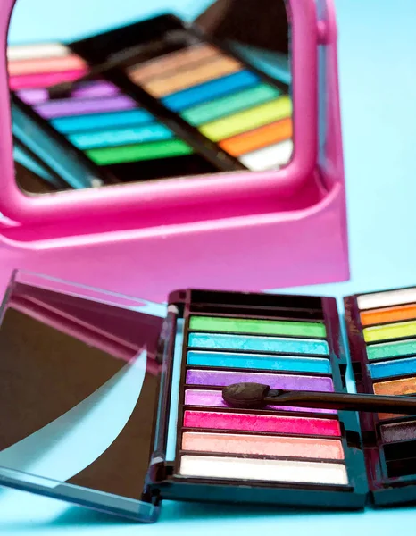 Oogschaduw make-up middelen Beauty producten en Applicator — Stockfoto