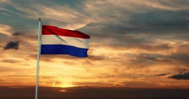 Hollanda bayrağının dalgalanması Hollanda veya Hollanda 'nın ulusal sembolünü temsil etmektedir. Vatansever bir devlet kutlaması ya da seyahat - 4K