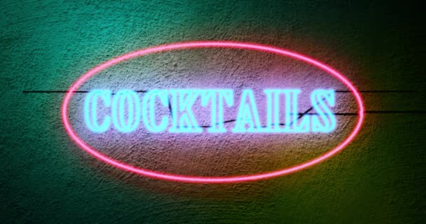 Neon Cocktails Bord Buiten Tropische Bar Toont Nachtclub Entree Reclame — Stockvideo