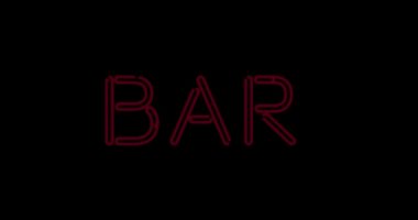 Meyhane, bar ya da meyhane önünde neon bar tabelası var. Bir salonda alkol veya kokteyl için renkli bir grafik - 4K