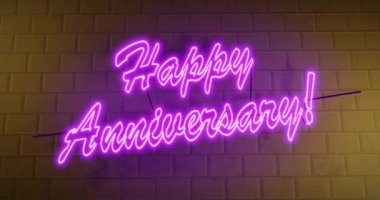 Mutlu yıldönümleri mesajı ya da neon işareti kutlaması ve sürpriz olay. Düğün ya da evlilik renkli ilan panosu için tebrikler - 4K