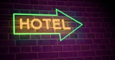 Misafir odasının üstündeki otel neon tabelası. Tatil veya tatil pansiyonunda konaklama olanağı - 4k