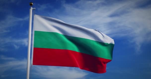 ブルガリアの旗はポールや旗竿に振っている ブルガリアの自由と愛国の旗 3Dアニメーションビデオ — ストック動画