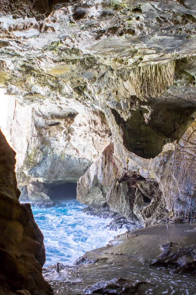 Dentro de la Cueva de Neptuno en Cerdeña, Italia —  Fotos de Stock