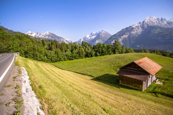Idylliczny krajobraz w Alpach — Zdjęcie stockowe