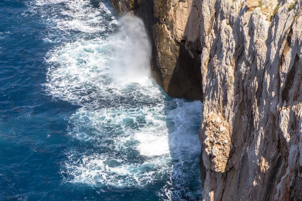 Cueva Neptuno en Alghero, Cerdeña, Italia — Foto de Stock