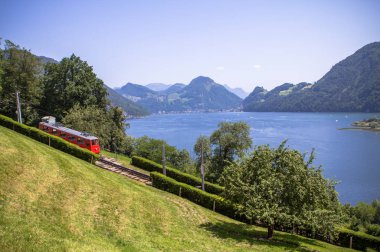 Kırmızı dişli tren Lucerne, İsviçre