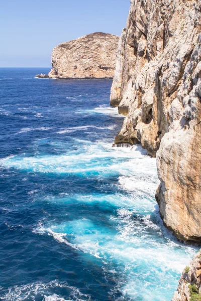 Cueva Neptuno en Alghero, Cerdeña, Italia — Foto de Stock