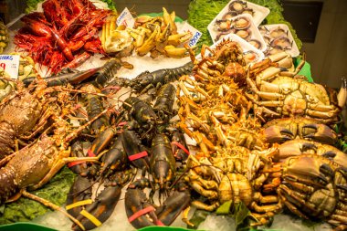 Barcelona içinde belgili tanımlık çarşı, taze deniz ürünleri