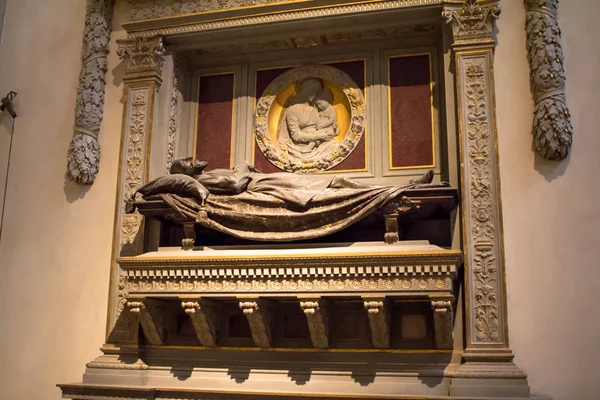 Grave in basilica San Lorenzo, Florence — Stock Photo, Image