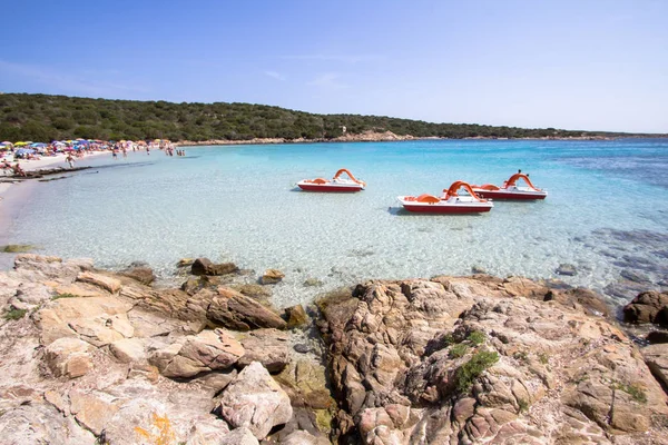 La bellissima spiaggia dell'isola di Sardegna — Foto Stock
