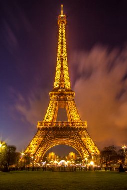 Eyfel Kulesi, gece Paris, Fransa