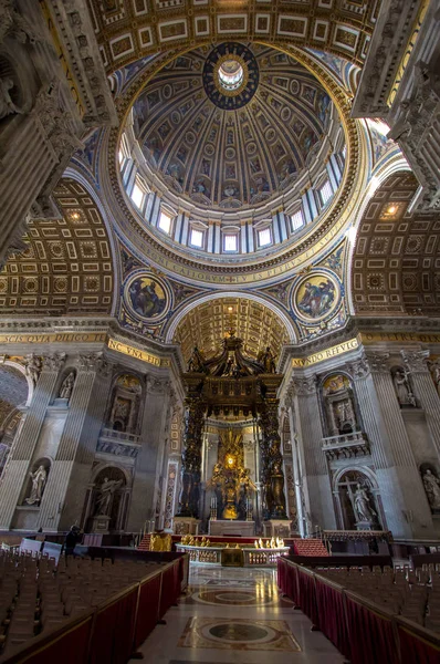 Interior of St. Peters Basilica, Rome — Stock Photo, Image