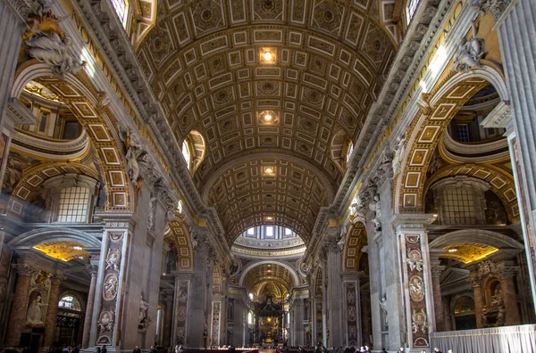 Interior of St. Peters Basilica, Rome — Stock Photo, Image