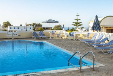 küçük Yüzme Havuzu