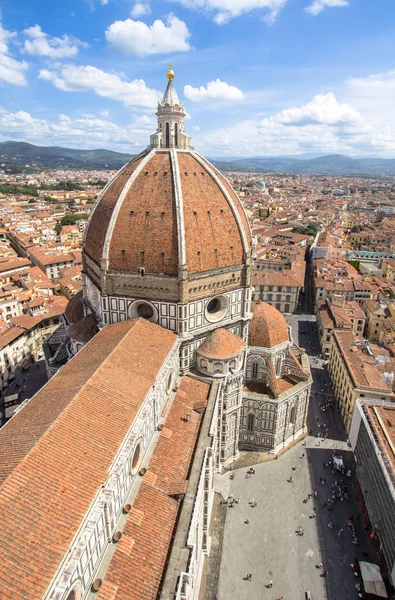 Santa Maria del Fiore kilise ve Floransa kubbe Panorama görünüm — Stok fotoğraf