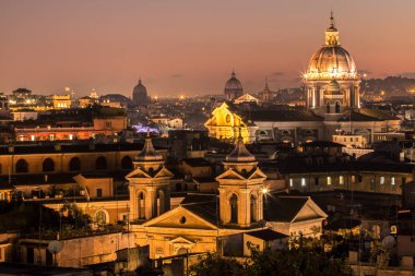 Gün batımında Roma Panorama görünüm 