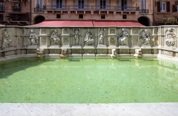 Fontana Gaia in Piazza del Campo, Siena, Italia — Foto Stock