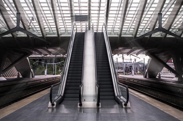 สถานีรถไฟในลีจ ประเทศเบลเยียม — ภาพถ่ายสต็อก